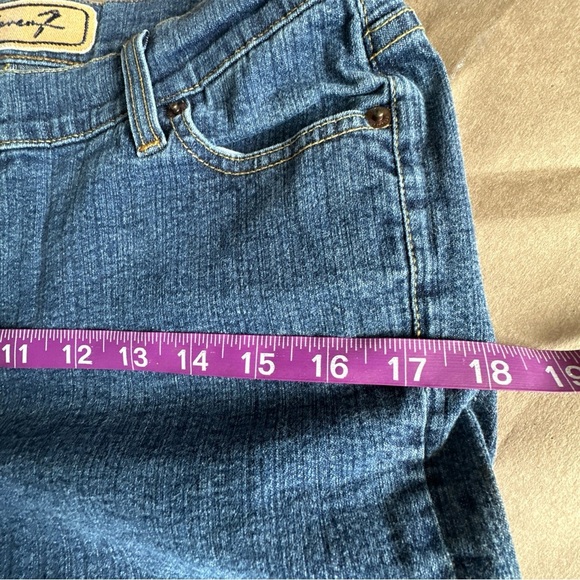 Seven 7 For All Mankind Boot Cut Denim Jean Womens 29 x  33" Y2K  Med Wash - Picture 12 of 12